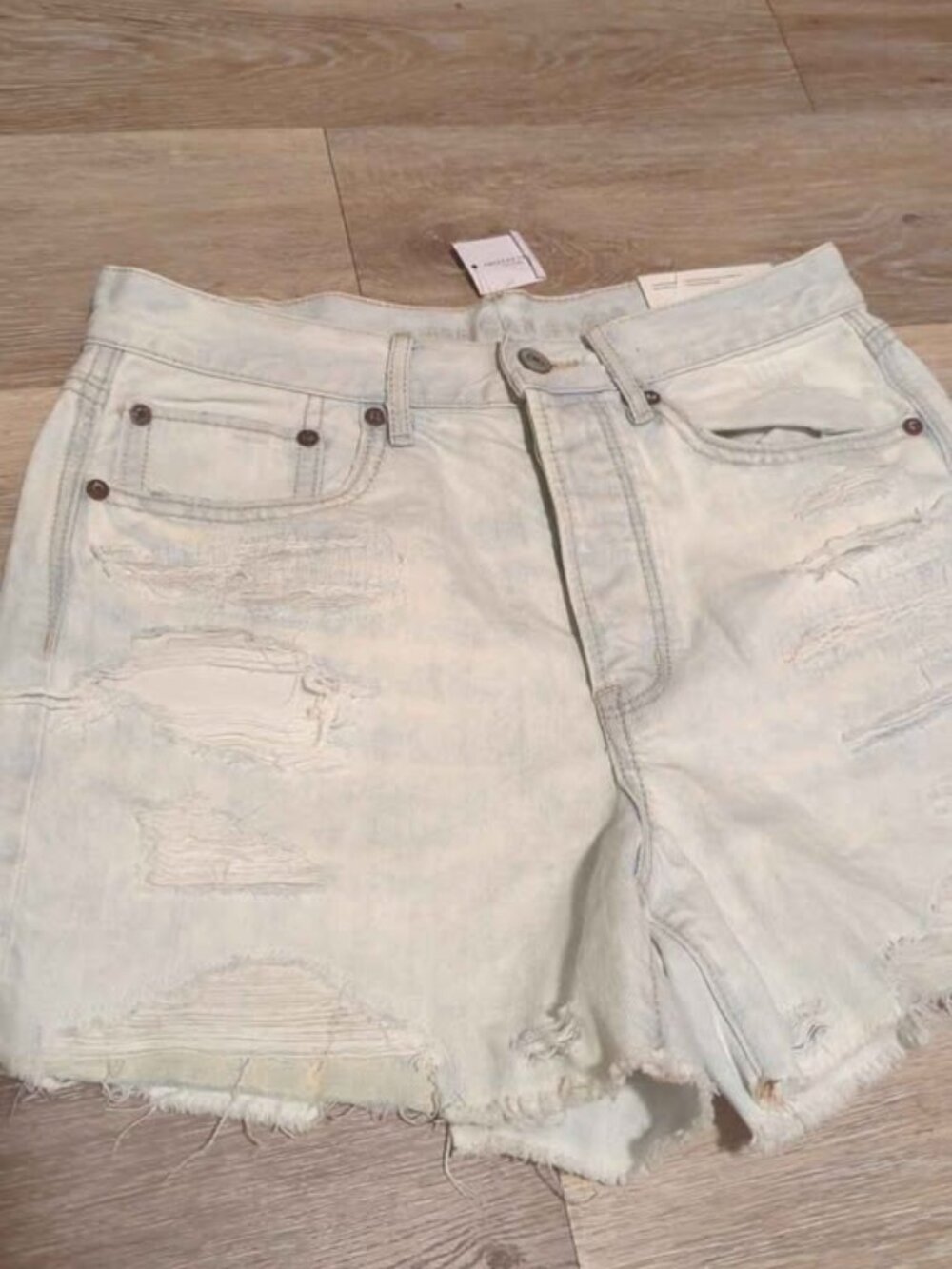 American Eagle 90s Boyfriend Mid-Length Distressed Denim Shorts 6 (28W)